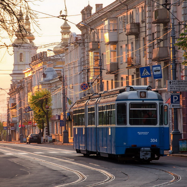 Доставка каминов в Винницу
